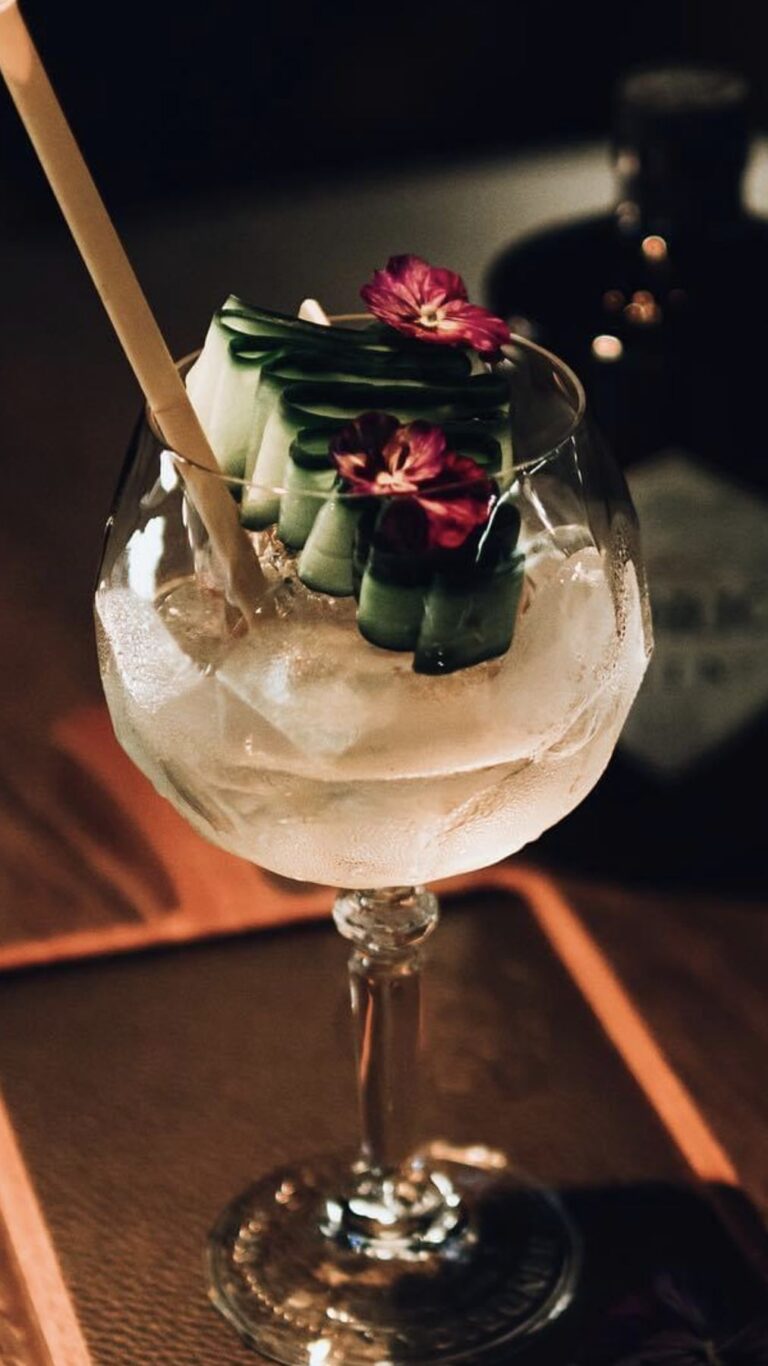 Gin-tonic met bloemen